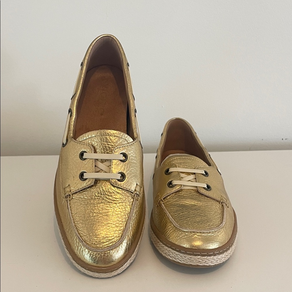 Vionic Metallic Gold Women's Boat Shoes Loafers size 9.5